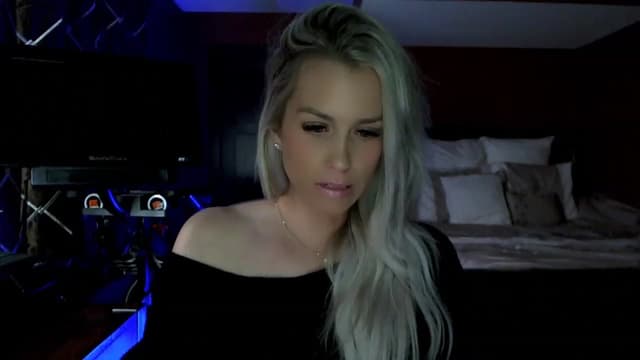 Gallery image thumbnail from Cora9's myfreecams stream on, 06/13/2023, 05:14 image 2 of 20