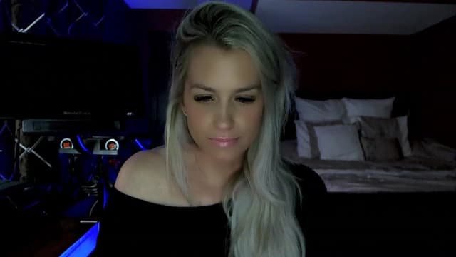 Gallery image thumbnail from Cora9's myfreecams stream on, 06/13/2023, 05:14 image 13 of 20