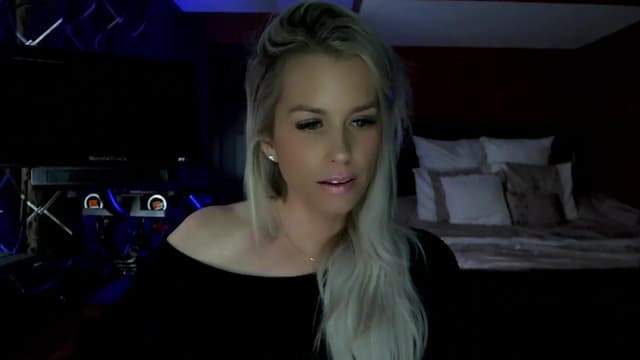 Gallery image thumbnail from Cora9's myfreecams stream on, 06/13/2023, 05:14 image 9 of 20