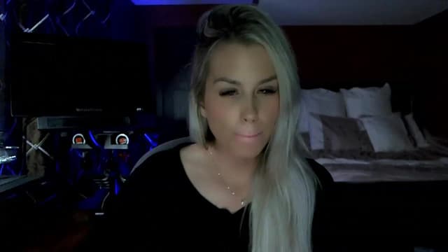 Gallery image thumbnail from Cora9's myfreecams stream on, 06/21/2023, 05:07 image 7 of 20