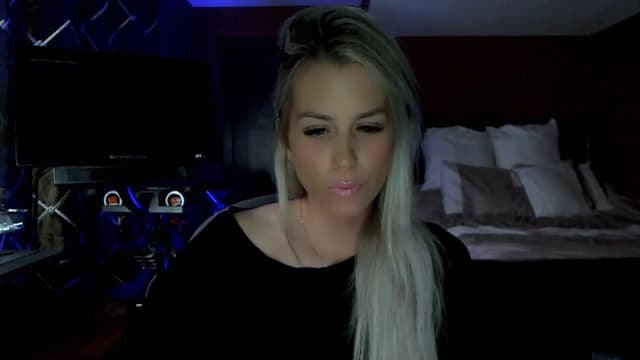 Gallery image thumbnail from Cora9's myfreecams stream on, 06/21/2023, 05:07 image 11 of 20