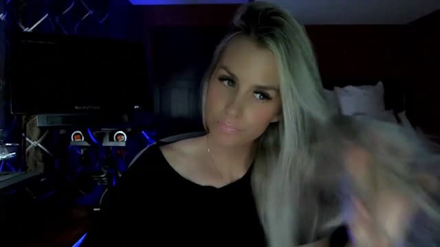 Gallery image thumbnail from Cora9's myfreecams stream on, 06/21/2023, 05:07 image 10 of 20