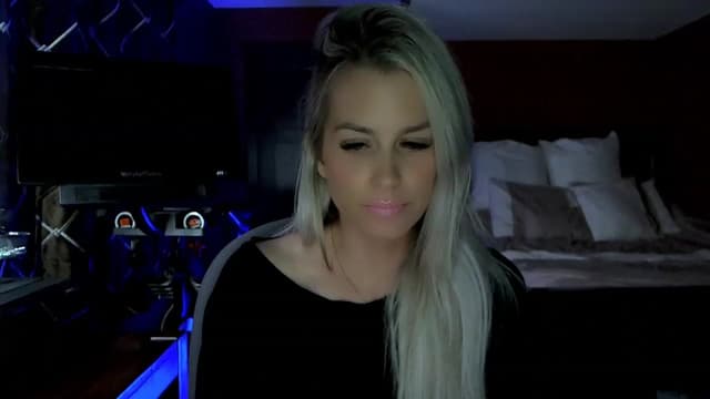 Gallery image thumbnail from Cora9's myfreecams stream on, 06/21/2023, 05:07 image 9 of 20