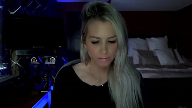 Gallery image thumbnail from Cora9's myfreecams stream on, 06/21/2023, 05:07 image 17 of 20