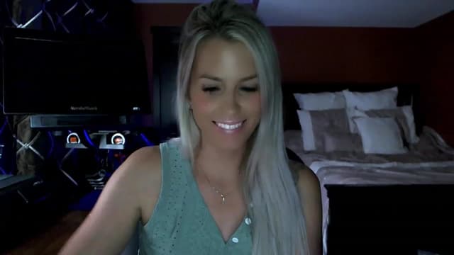 Gallery image thumbnail from Cora9's myfreecams stream on, 08/09/2023, 05:07 image 19 of 20