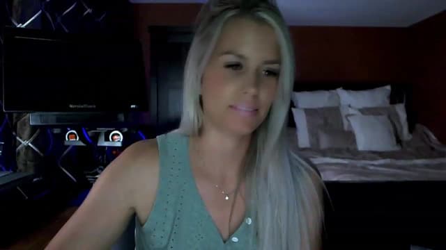 Gallery image thumbnail from Cora9's myfreecams stream on, 08/09/2023, 05:07 image 11 of 20