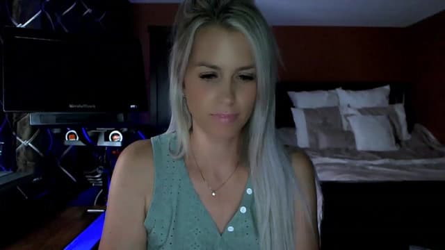 Gallery image thumbnail from Cora9's myfreecams stream on, 08/09/2023, 05:07 image 12 of 20