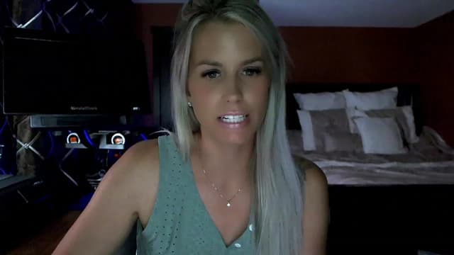 Gallery image thumbnail from Cora9's myfreecams stream on, 08/09/2023, 05:07 image 10 of 20