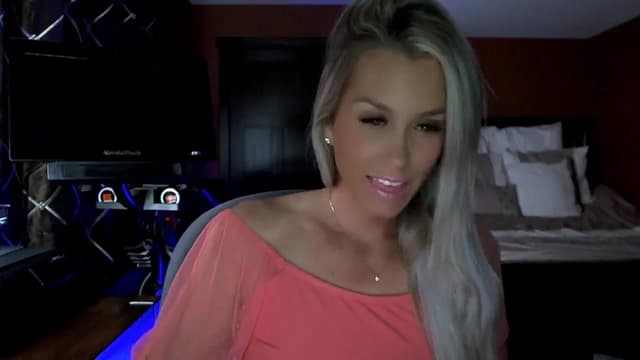 Gallery image thumbnail from Cora9's myfreecams stream on, 08/11/2023, 04:16 image 18 of 20