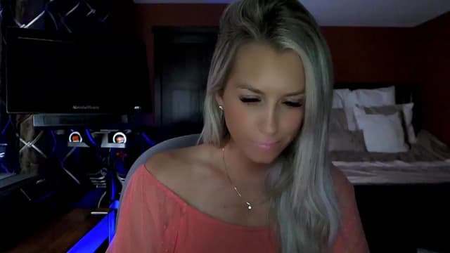 Gallery image thumbnail from Cora9's myfreecams stream on, 08/11/2023, 04:16 image 17 of 20