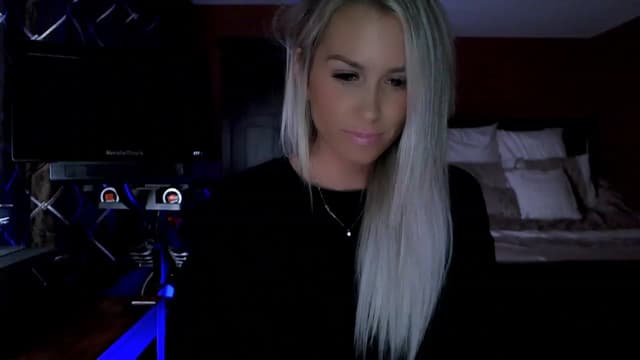 Gallery image thumbnail from Cora9's myfreecams stream on, 08/18/2023, 05:40 image 5 of 20