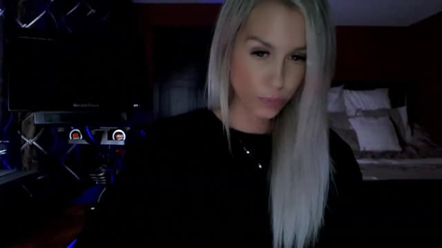 Gallery image thumbnail from Cora9's myfreecams stream on, 08/18/2023, 05:40 image 13 of 20