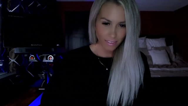 Gallery image thumbnail from Cora9's myfreecams stream on, 08/18/2023, 05:40 image 3 of 20