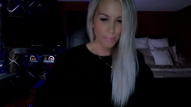 Gallery image thumbnail from Cora9's myfreecams stream on, 08/18/2023, 05:40 image 1 of 20