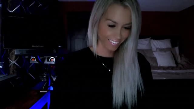 Gallery image thumbnail from Cora9's myfreecams stream on, 08/18/2023, 05:40 image 12 of 20