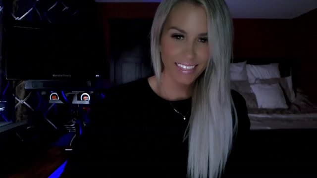 Gallery image thumbnail from Cora9's myfreecams stream on, 08/18/2023, 05:40 image 18 of 20