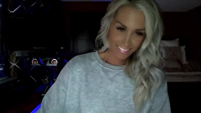 Gallery image thumbnail from Cora9's myfreecams stream on, 08/19/2023, 05:23 image 17 of 20