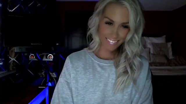 Gallery image thumbnail from Cora9's myfreecams stream on, 08/19/2023, 05:23 image 19 of 20