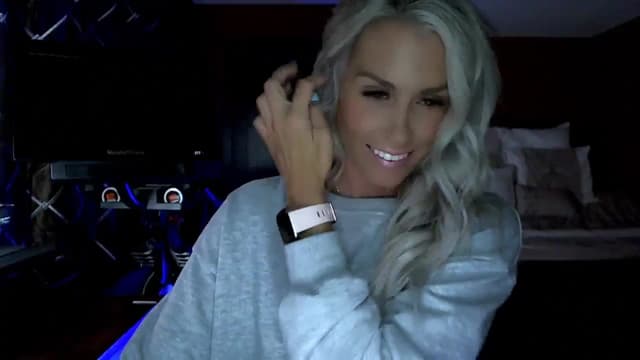 Gallery image thumbnail from Cora9's myfreecams stream on, 08/19/2023, 05:23 image 16 of 20
