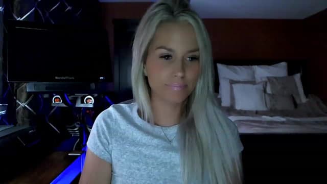 Gallery image thumbnail from Cora9's myfreecams stream on, 08/23/2023, 05:54 image 3 of 20