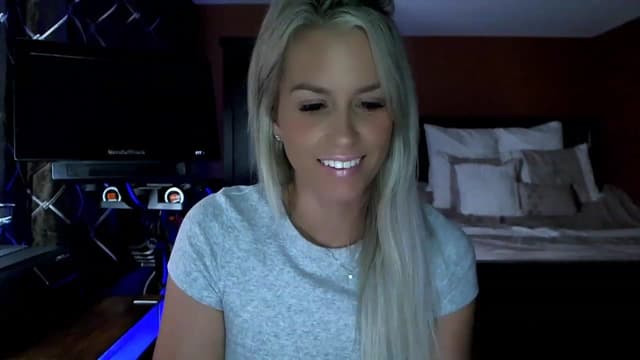 Gallery image thumbnail from Cora9's myfreecams stream on, 08/23/2023, 05:54 image 17 of 20