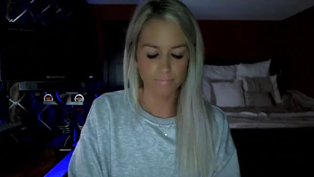 Gallery image thumbnail from Cora9's myfreecams stream on, 08/31/2023, 04:10 image 4 of 20