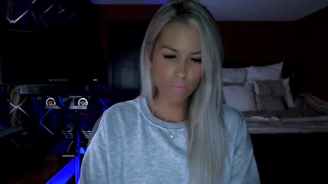 Gallery image thumbnail from Cora9's myfreecams stream on, 08/31/2023, 04:10 image 18 of 20