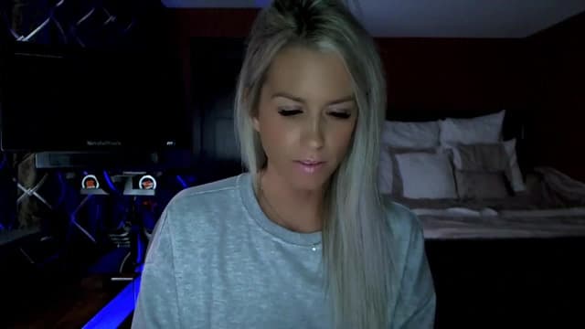 Gallery image thumbnail from Cora9's myfreecams stream on, 08/31/2023, 04:10 image 10 of 20