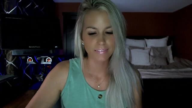 Gallery image thumbnail from Cora9's myfreecams stream on, 09/01/2023, 04:37 image 1 of 20