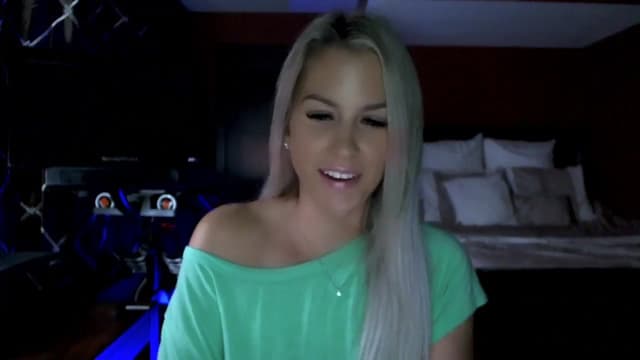 Gallery image thumbnail from Cora9's myfreecams stream on, 09/11/2023, 04:53 image 4 of 20