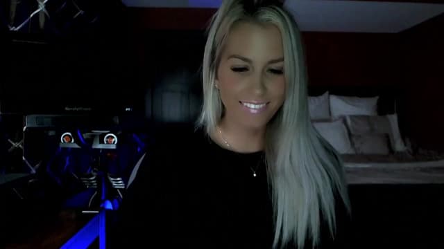 Gallery image thumbnail from Cora9's myfreecams stream on, 09/13/2023, 04:20 image 14 of 20
