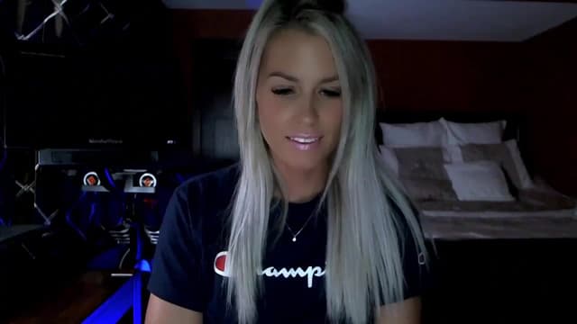Gallery image thumbnail from Cora9's myfreecams stream on, 09/18/2023, 05:18 image 12 of 20