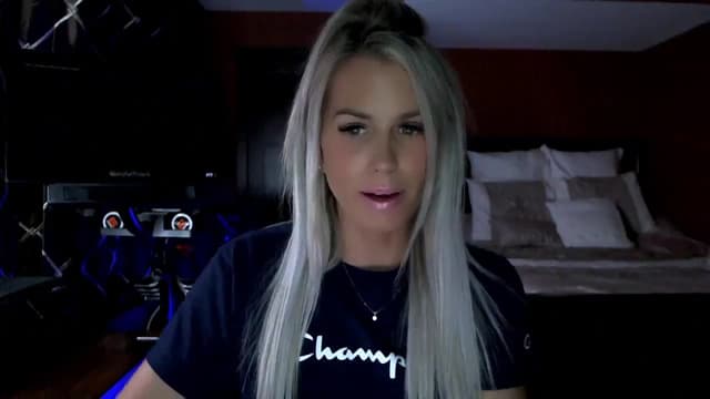 Gallery image thumbnail from Cora9's myfreecams stream on, 09/18/2023, 05:18 image 7 of 20