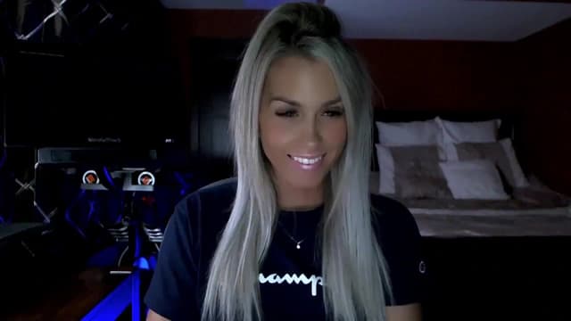 Gallery image thumbnail from Cora9's myfreecams stream on, 09/18/2023, 05:18 image 5 of 20