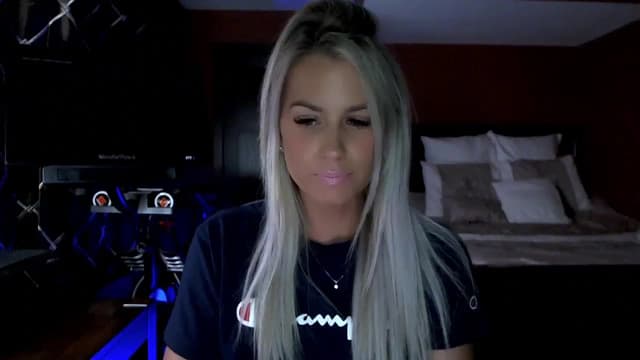 Gallery image thumbnail from Cora9's myfreecams stream on, 09/18/2023, 05:18 image 9 of 20