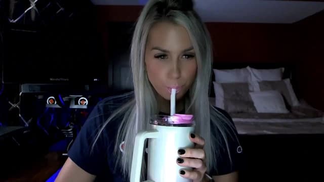 Gallery image thumbnail from Cora9's myfreecams stream on, 09/18/2023, 05:18 image 14 of 20