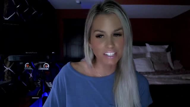 Gallery image thumbnail from Cora9's myfreecams stream on, 09/25/2023, 06:01 image 14 of 20