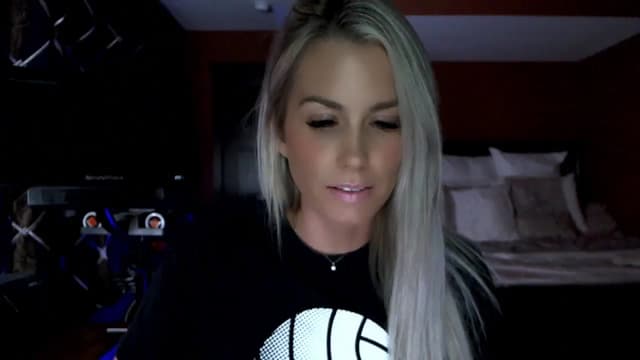 Gallery image thumbnail from Cora9's myfreecams stream on, 09/27/2023, 04:20 image 4 of 20