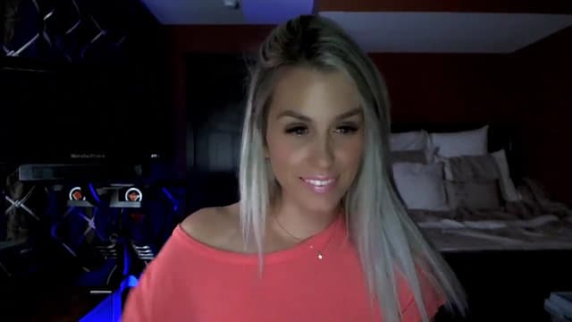 Gallery image thumbnail from Cora9's myfreecams stream on, 10/03/2023, 04:58 image 6 of 20