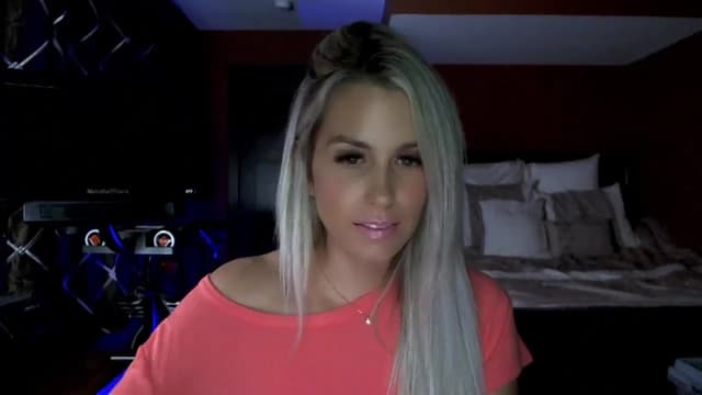 Gallery image thumbnail from Cora9's myfreecams stream on, 10/03/2023, 04:58 image 4 of 20