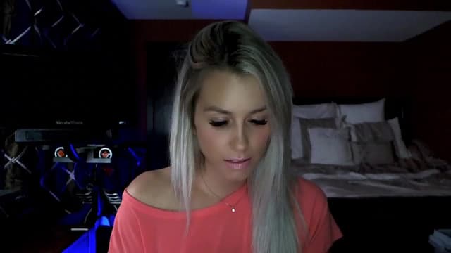 Gallery image thumbnail from Cora9's myfreecams stream on, 10/03/2023, 04:58 image 8 of 20