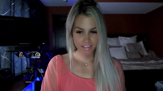 Gallery image thumbnail from Cora9's myfreecams stream on, 10/11/2023, 20:45 image 9 of 20