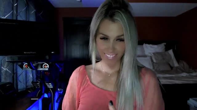 Gallery image thumbnail from Cora9's myfreecams stream on, 10/11/2023, 20:45 image 7 of 20
