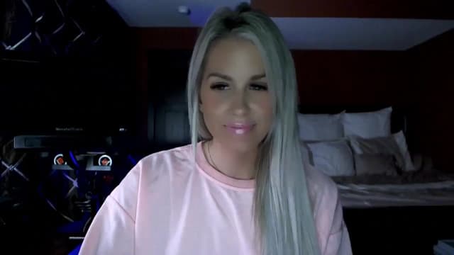 Gallery image thumbnail from Cora9's myfreecams stream on, 10/18/2023, 04:51 image 4 of 20