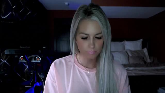 Gallery image thumbnail from Cora9's myfreecams stream on, 10/18/2023, 04:51 image 7 of 20