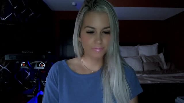 Gallery image thumbnail from Cora9's myfreecams stream on, 10/19/2023, 04:23 image 1 of 20