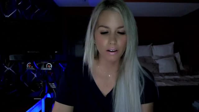 Gallery image thumbnail from Cora9's myfreecams stream on, 10/21/2023, 04:43 image 6 of 20