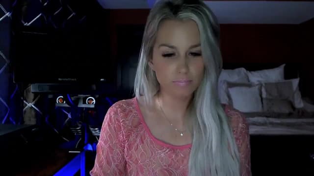 Gallery image thumbnail from Cora9's myfreecams stream on, 10/31/2023, 05:18 image 6 of 20