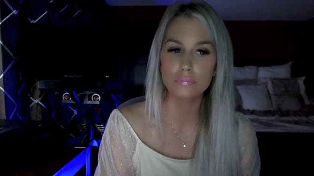 Gallery image thumbnail from Cora9's myfreecams stream on, 11/04/2023, 03:54 image 14 of 20