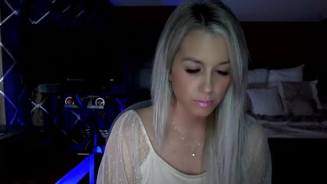 Gallery image thumbnail from Cora9's myfreecams stream on, 11/04/2023, 03:54 image 10 of 20